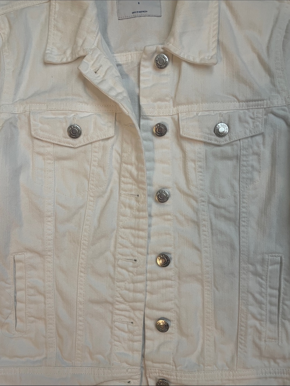Old Navy White Denim Jacket with Silver Button - Picture 3 of 6